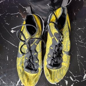 Nike React Yellow Snakeskin women size 6